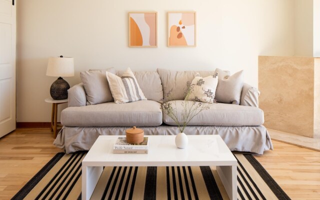 Sebastian by AvantStay | Malibu Home w/ Pool, Hot Tub & Ocean Views - Sleeps 16