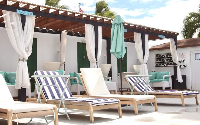 Aqua Marina Beach Club