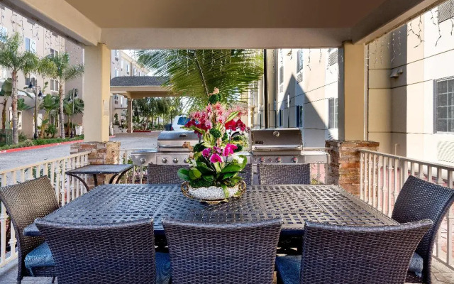 Candlewood Suites LAX Hawthorne by IHG