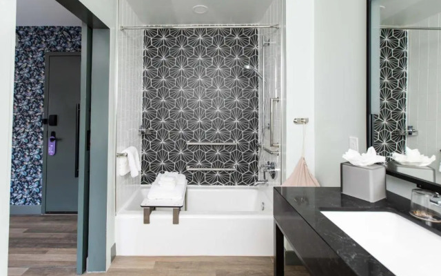 voco The Darwin Atlanta Midtown by IHG