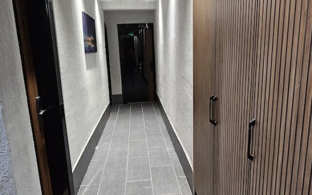 Rever Hotel