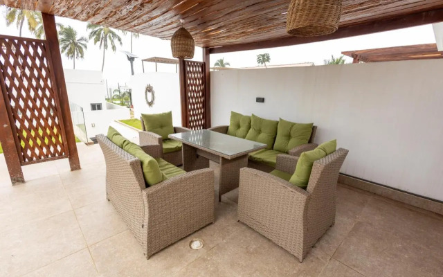 Tills Beach Resort