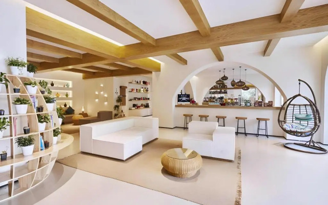 O. LIVE Social Shanghai Xinzhuang Subway Station