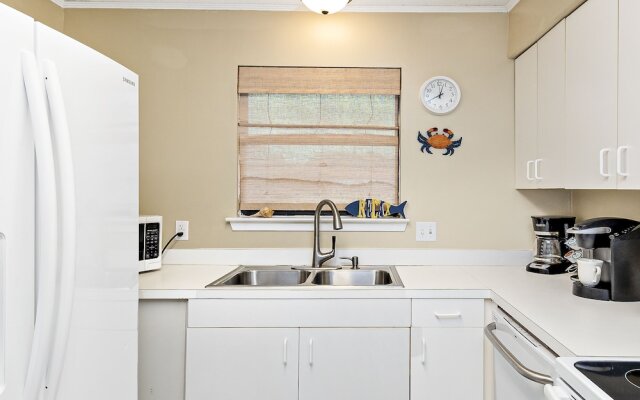 Seaside Beach & Racquet Condos