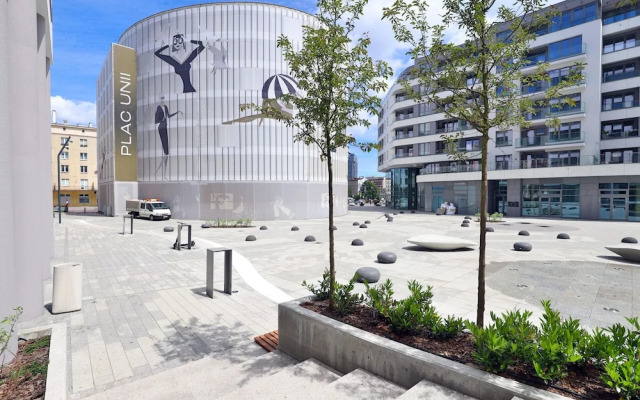 Obrońców Wybrzeża Gdynia by Renters
