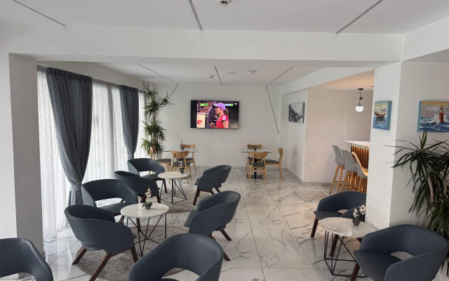 Best Western Plus Larco