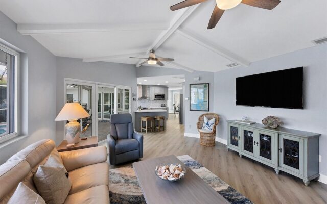 597 bal Harbor Blvd