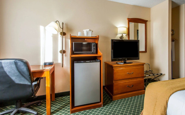 Quality Inn Burlington near Hwy 34