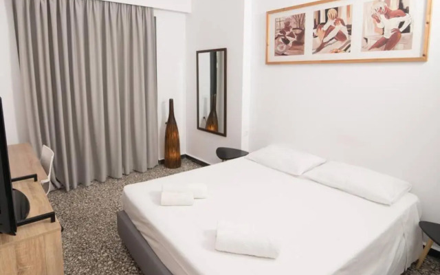 Downtown Sunny Apartment