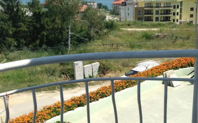 Kentavar Family Hotel