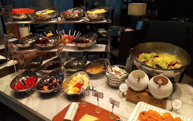Gateway Hotel