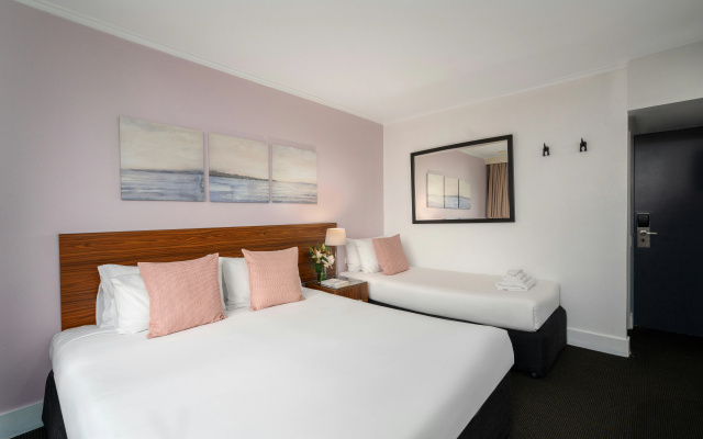 Park Regis City Centre – Guest Rooms – Sydney