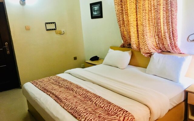 Mignonette Hotel & Suites