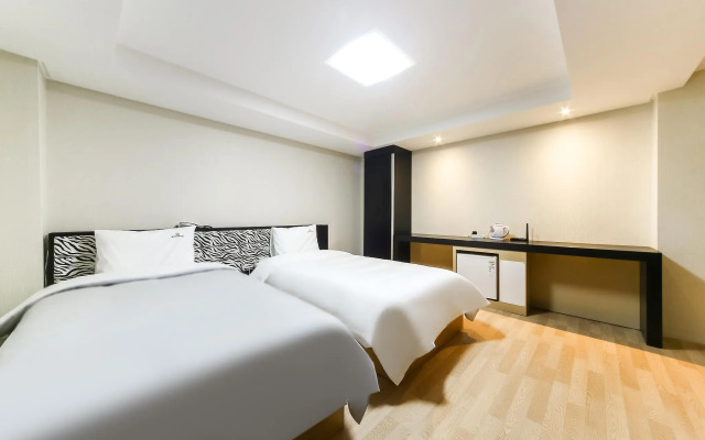 Geoje Win Hotel