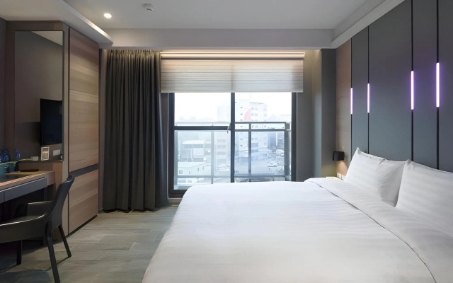 Kiwi Share Hotel - Zhongli Station Branch - Hostel