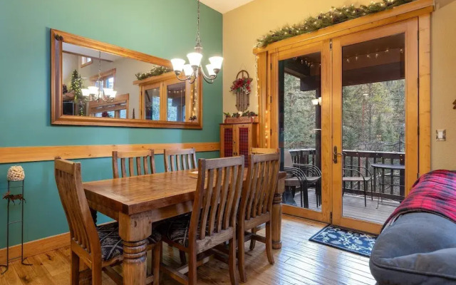 8766 Trappers Crossing 2 Bedroom Townhouse