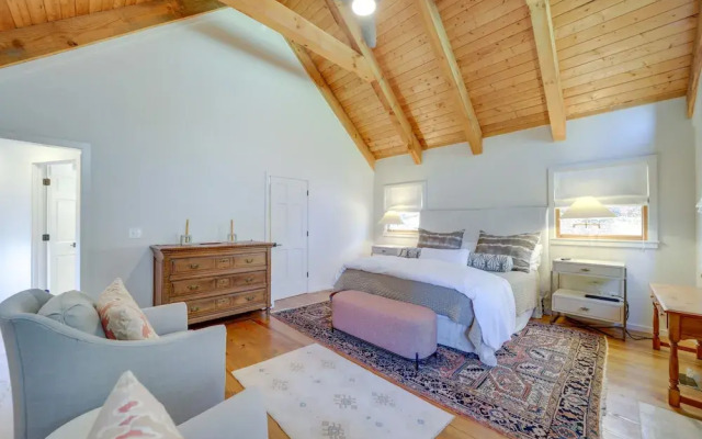 Stunning Cashiers Vacation Home w/ Mountain Views!