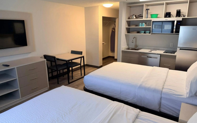 MainStay Suites Indianapolis Northwest - College Park