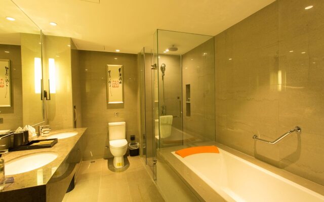 Experience Art Hotel