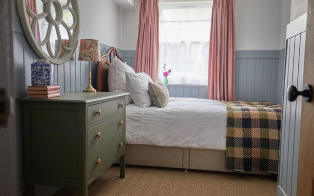 Beautiful 2-bed Victorian Conversion in Pewsey