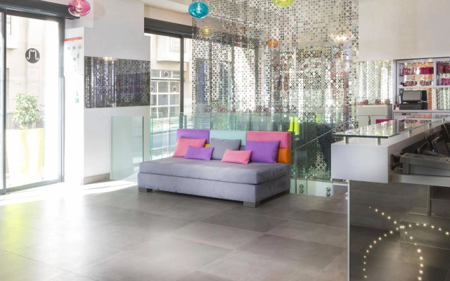 Lyric Hotel Paris
