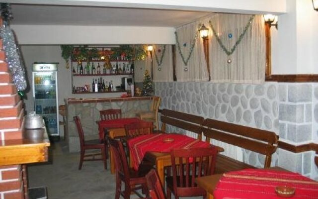 Aseva House Family Hotel