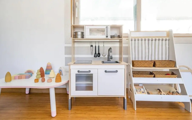 Ganghwa Hi Mom Kids Family Pension Black