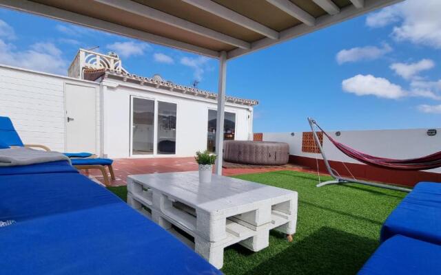 St George's House "Rooftop Terrace, Hot Tub, Love"