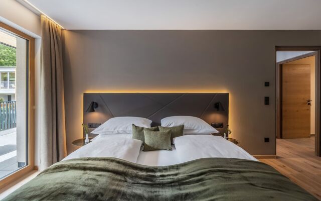 Maraias Luxury Suites & Apartments