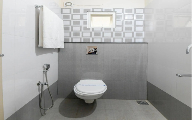 OYO 7077 Reegate Inn