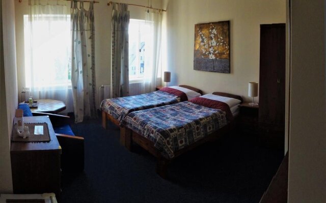 Relax House