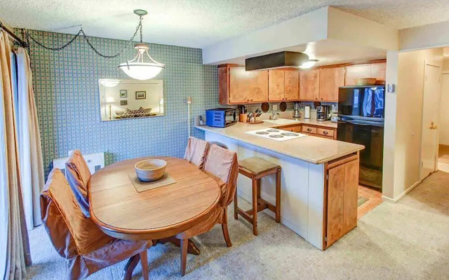 Fireside At Village #105