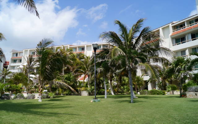 Solymar Cancun Beach Resort