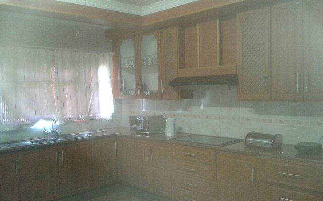 Den View Guest House