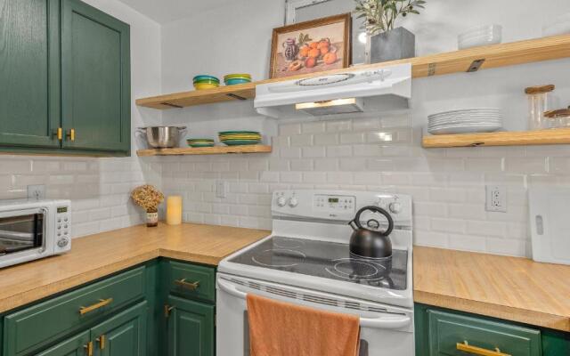 Lovely Oasis on Tunnel Vision Trail