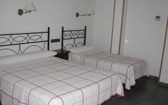 Hostal Ivor y Hostal Mayrit