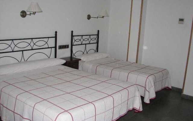 Hostal Ivor y Hostal Mayrit