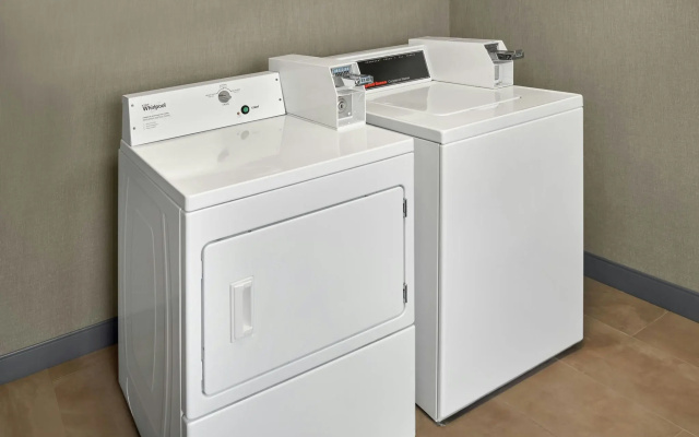Fairfield Inn & Suites by Marriott Detroit Farmington Hills