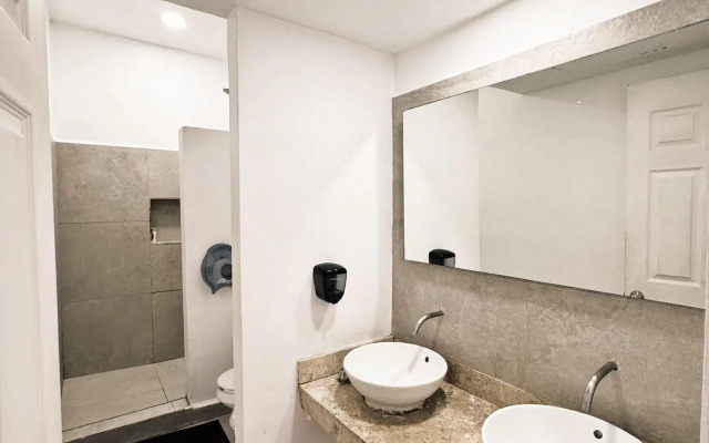 3B| Wellness Hotel & Hostel