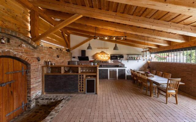 Marley & Me Apartments