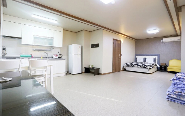 Gangneung Gyeongpodae Lovely Motel