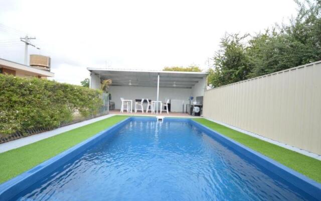 Paruna Motel