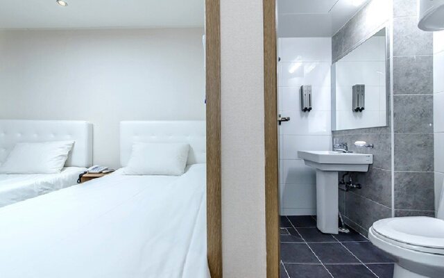 Jeju Skyhill Business Hotel