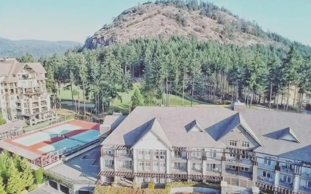 Fairways Hotel on the Mountain