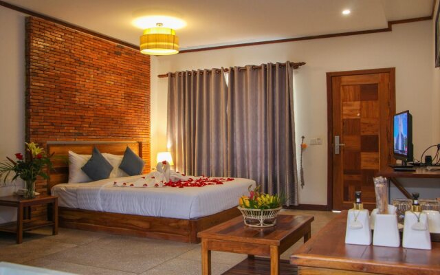Rain Sey Angkor Art and Home