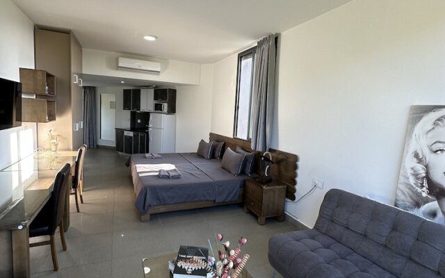 Grey Escape Apartements