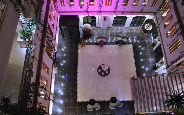 Larsa Hotel