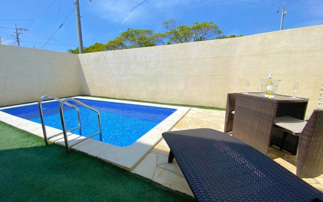 Grandioso Okinawa Pool Villa Onna 4