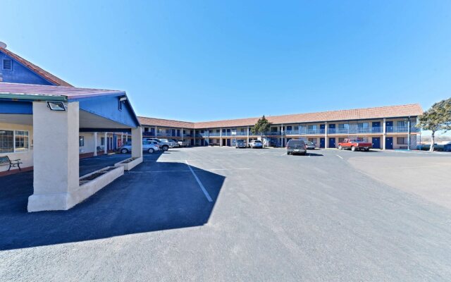 Travel Inn & Suite