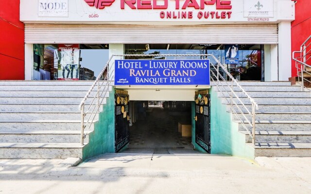 Fabhotel Prime Ravila Grand